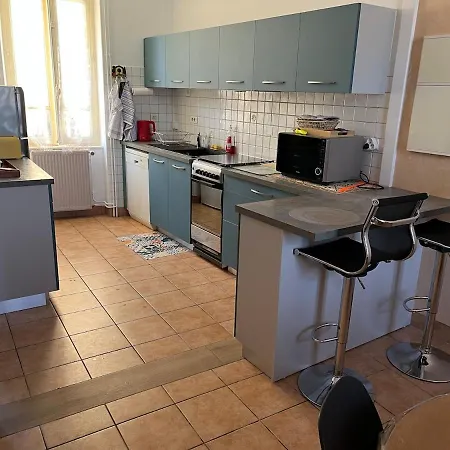 Apartment Maison De 13 Couchages A 5 Minutes Du Pal *