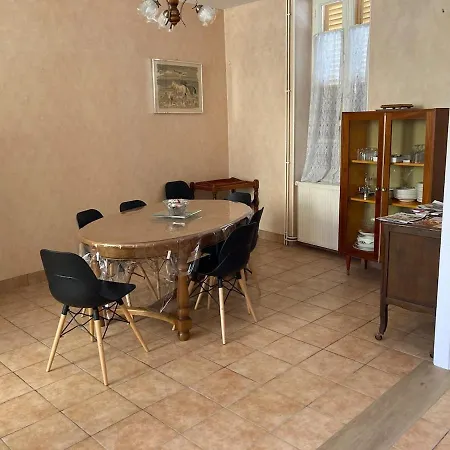 Апартаменты Maison De 13 Couchages A 5 Minutes Du Pal Домпьер-сюр-Бебр